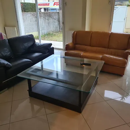 Willa Large House Near Airport Mérignac